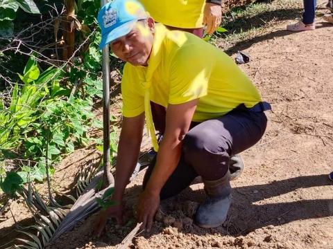 กิจกรรม ปลูกต้นไม้วันพระบรมราชสมภพ พระบาทสมเด็จพระปรเมนทรรามาธิบดีศรีสินทรมหาวชิราลงกรณ พระวชิรเกล้าเจ้าอยู่หัว