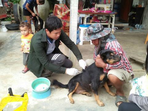 ออกให้บริการฉีดวัคซีนป้องกันโรคพิษสุนัขบ้า ประจำปี 2567